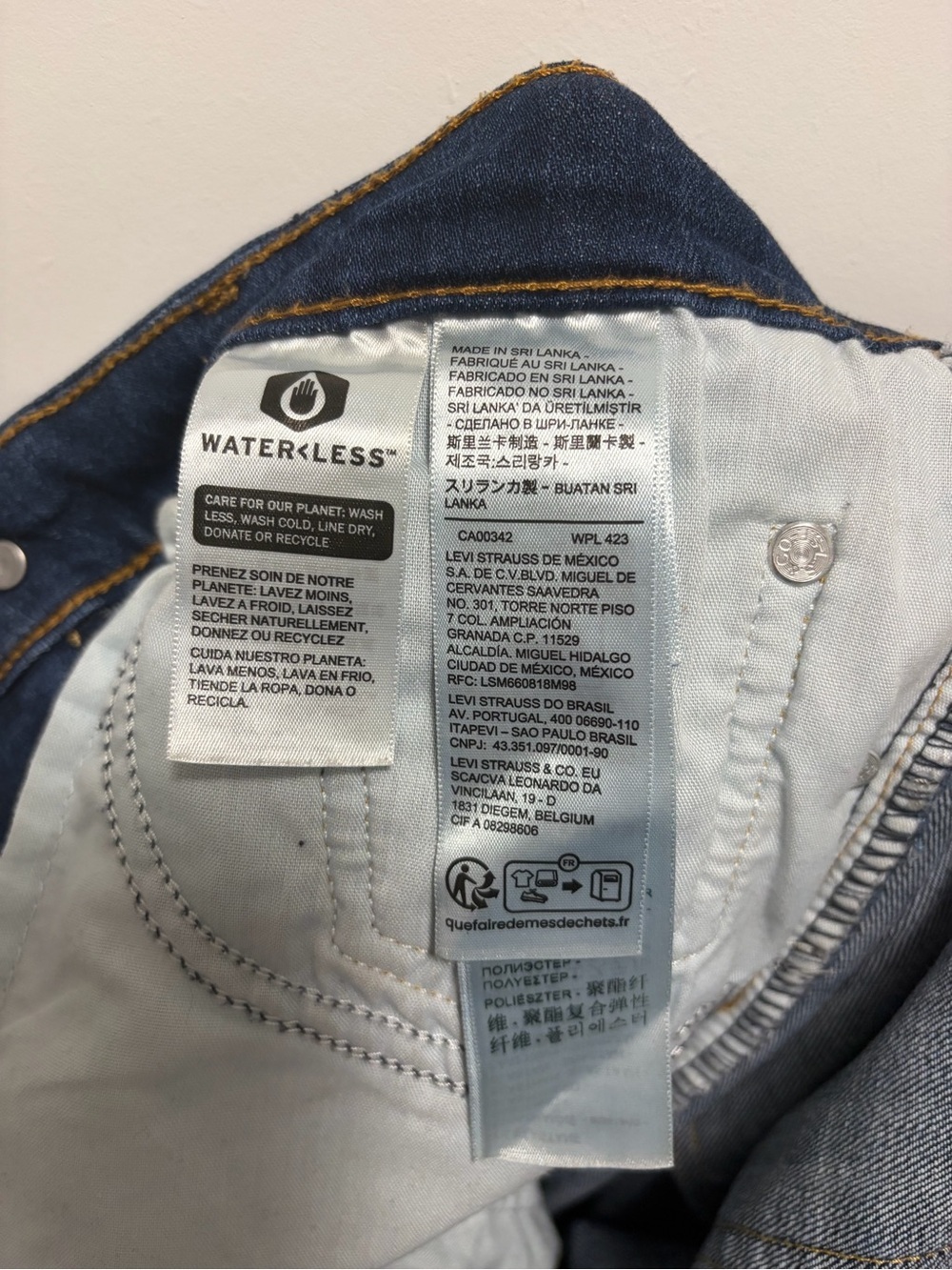Levi's 726 High Rise Flare Leg Jeans Women’s Size 28x30 - Picture 7 of 10